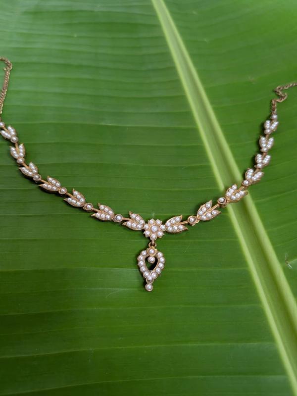 Mrinalini necklace